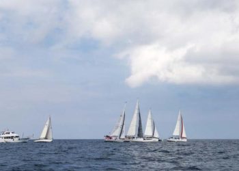Phuket King’s Cup, Day 5. The wind has arrived at last. Not huge, but plenty enough for a couple of short races round the cans and a trip round the bushes.